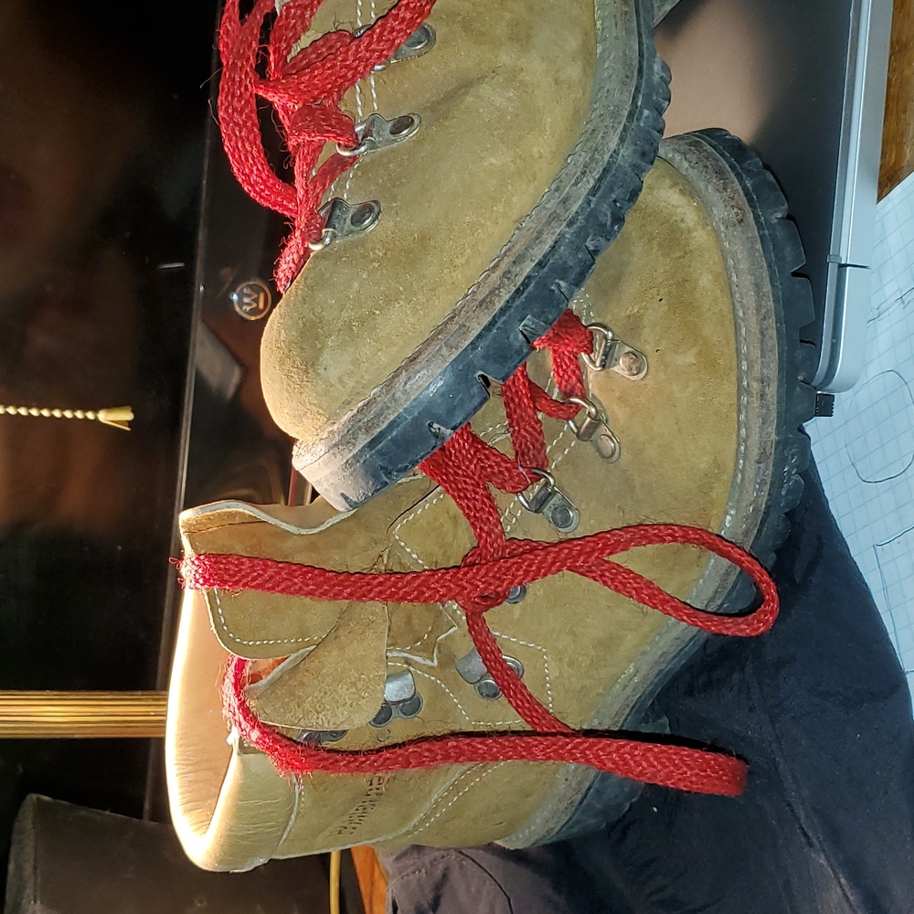 Retro Womens hiking boots.